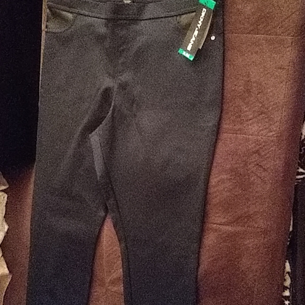 Brand new dress pants with the tag